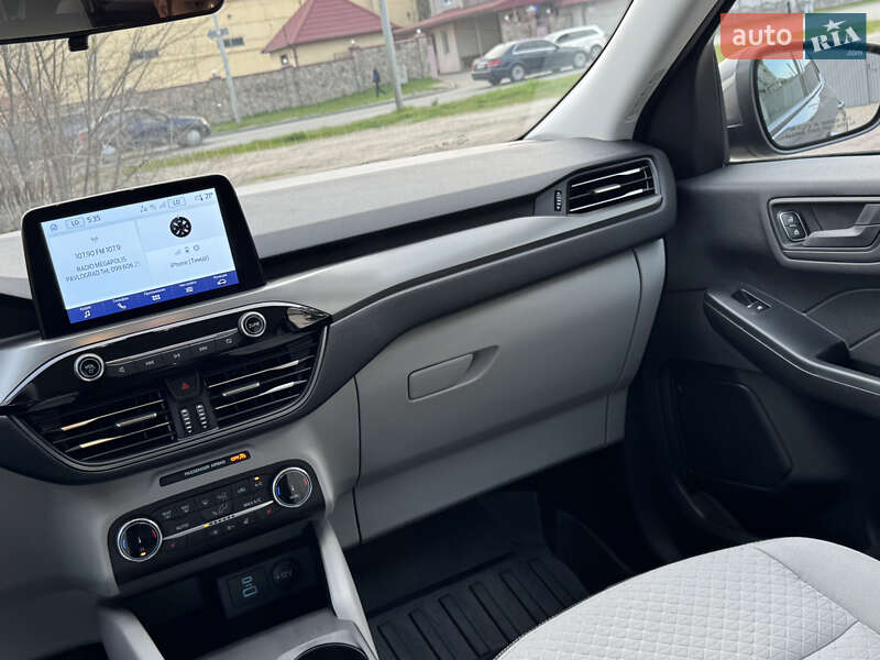 Внедорожник / Кроссовер Ford Escape 2023 в Днепре