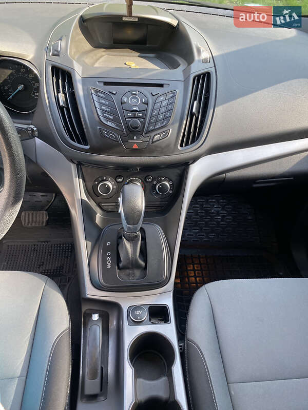 Внедорожник / Кроссовер Ford Escape 2015 в Яготине
