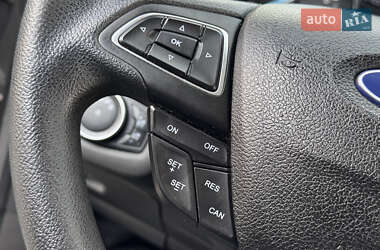 Внедорожник / Кроссовер Ford Escape 2016 в 