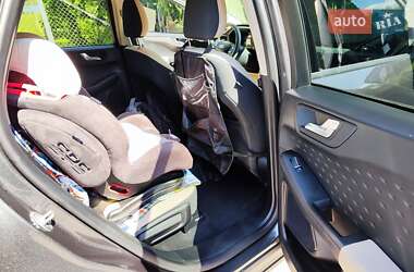Внедорожник / Кроссовер Ford Escape 2019 в 