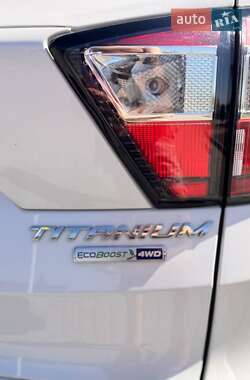 Внедорожник / Кроссовер Ford Escape 2017 в 