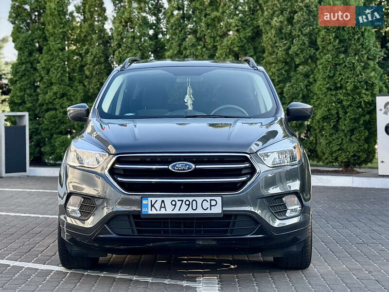 Внедорожник / Кроссовер Ford Escape 2018 в Киеве