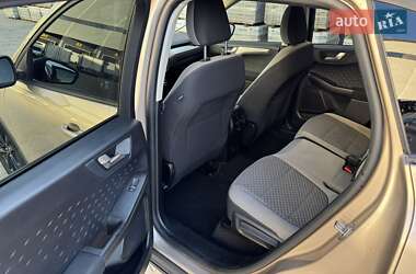 Внедорожник / Кроссовер Ford Escape 2020 в 