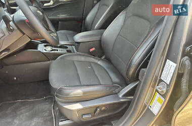 Внедорожник / Кроссовер Ford Escape 2023 в 