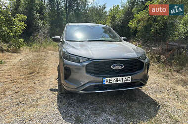 Внедорожник / Кроссовер Ford Escape 2023 в 
