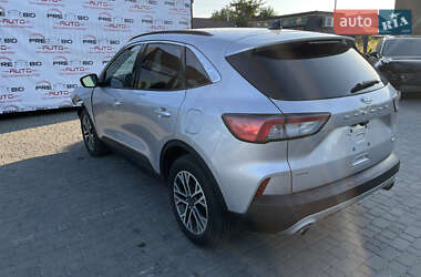 Внедорожник / Кроссовер Ford Escape 2020 в 