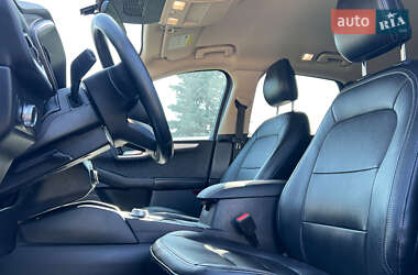 Внедорожник / Кроссовер Ford Escape 2020 в 