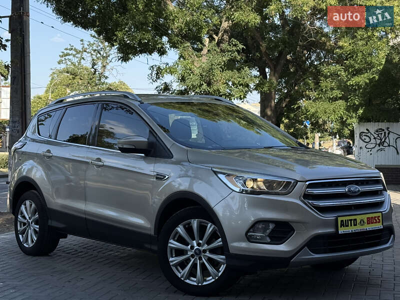 Внедорожник / Кроссовер Ford Escape 2016 в Николаеве