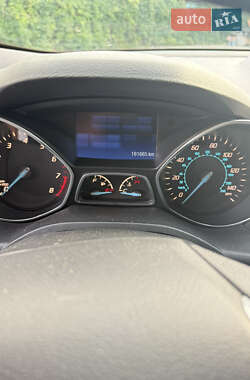 Внедорожник / Кроссовер Ford Escape 2013 в 
