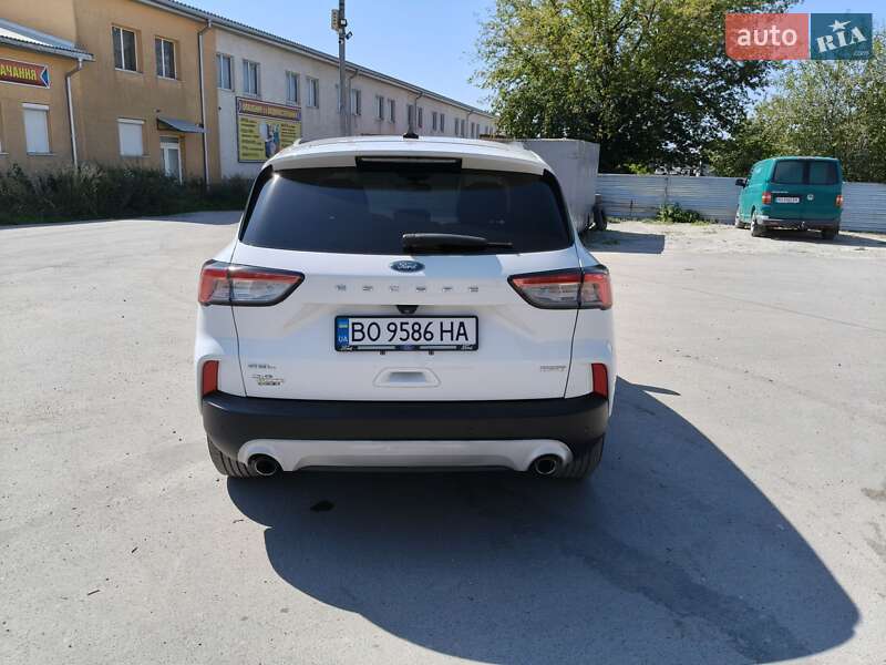Внедорожник / Кроссовер Ford Escape 2019 в Тернополе