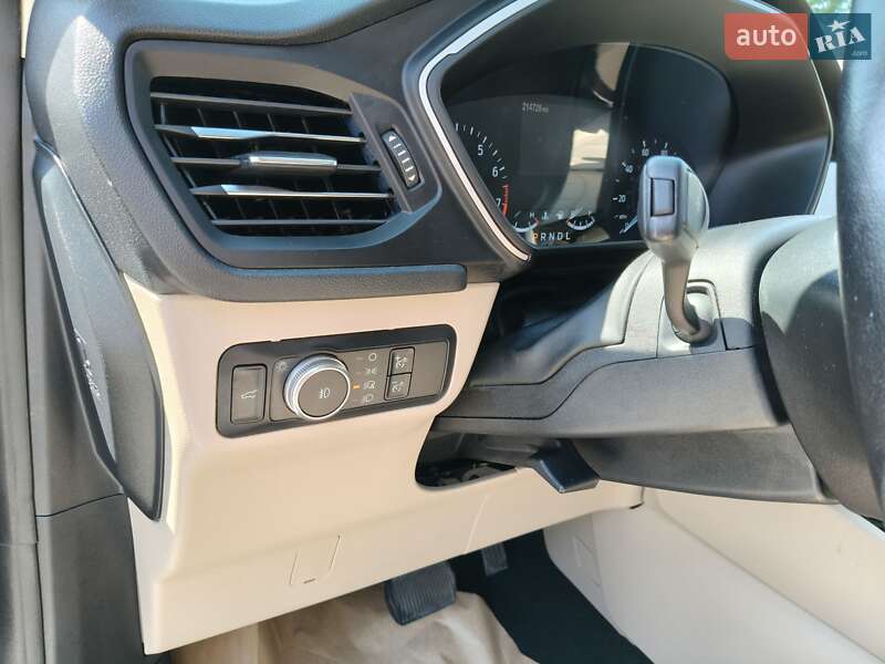 Внедорожник / Кроссовер Ford Escape 2019 в Тернополе