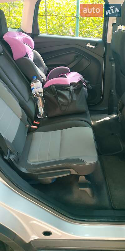 Внедорожник / Кроссовер Ford Escape 2014 в Кривом Роге