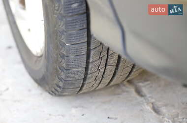 Внедорожник / Кроссовер Ford Escape 2012 в 