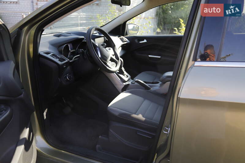 Внедорожник / Кроссовер Ford Escape 2012 в Чечельнике