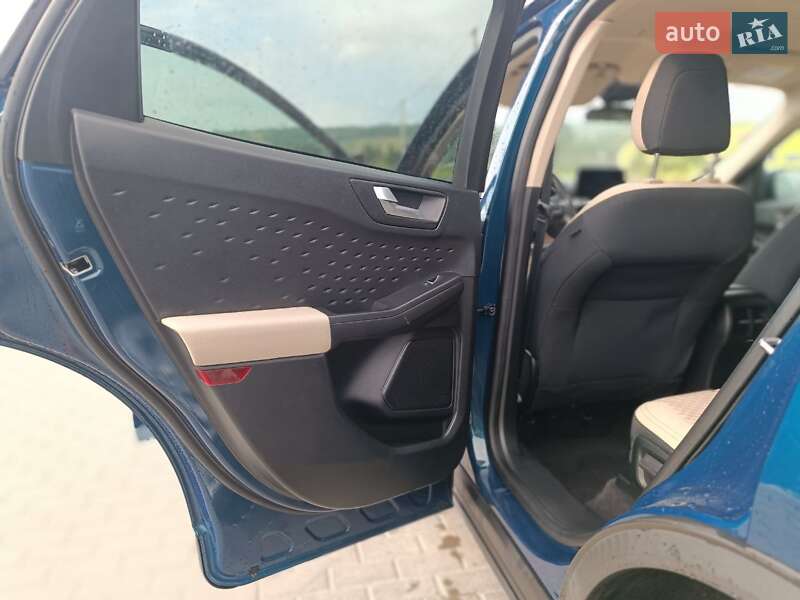 Внедорожник / Кроссовер Ford Escape 2019 в Золочеве