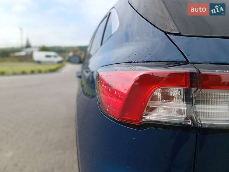 Внедорожник / Кроссовер Ford Escape 2019 в Золочеве