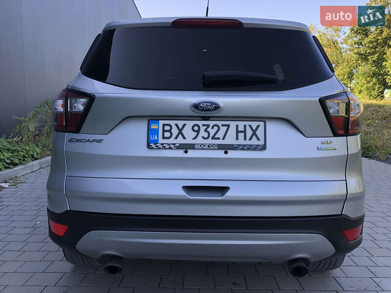 Внедорожник / Кроссовер Ford Escape 2018 в Хмельницком