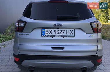 Внедорожник / Кроссовер Ford Escape 2018 в 