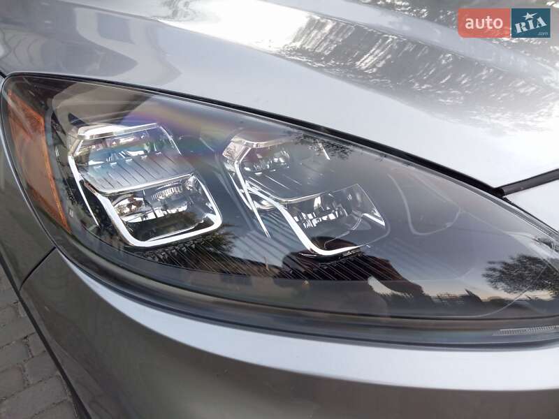Внедорожник / Кроссовер Ford Escape 2021 в Николаеве