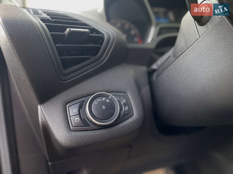 Внедорожник / Кроссовер Ford Escape 2015 в Киеве