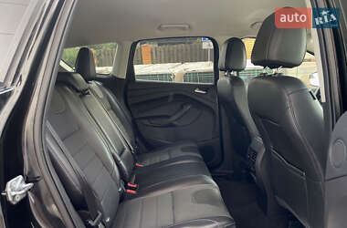 Внедорожник / Кроссовер Ford Escape 2015 в 