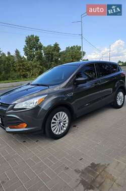 Внедорожник / Кроссовер Ford Escape 2015 в 