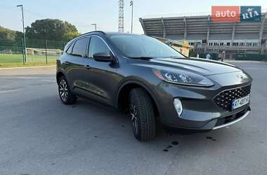 Внедорожник / Кроссовер Ford Escape 2019 в 