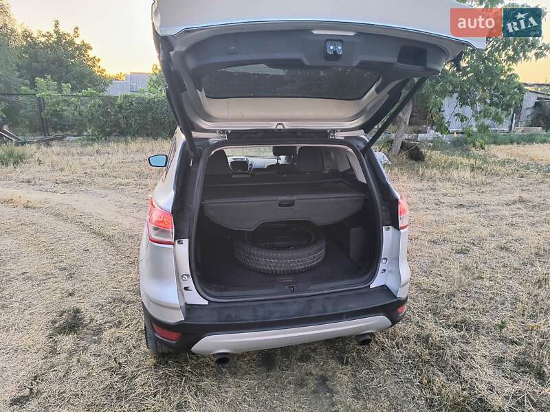 Внедорожник / Кроссовер Ford Escape 2014 в Днепре