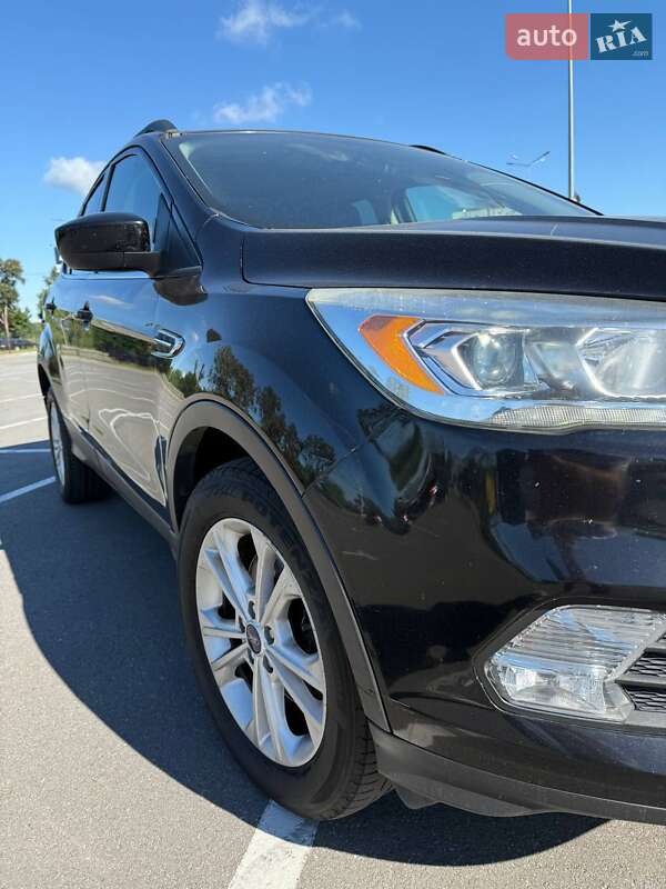 Внедорожник / Кроссовер Ford Escape 2017 в Киеве фото 6 Внедорожник / Кроссовер Ford Escape 2017 в Киеве