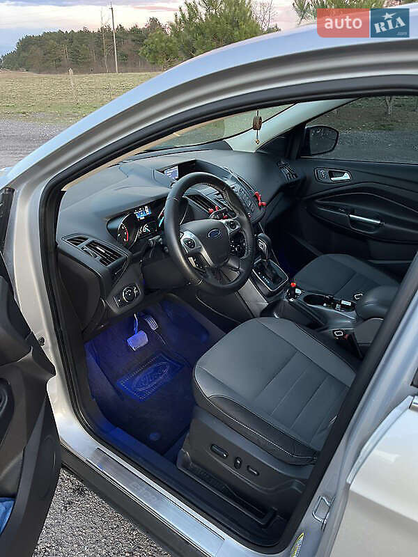 Позашляховик / Кросовер Ford Escape 2013 в Києві