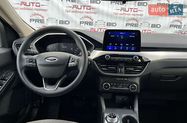 Внедорожник / Кроссовер Ford Escape 2019 в 