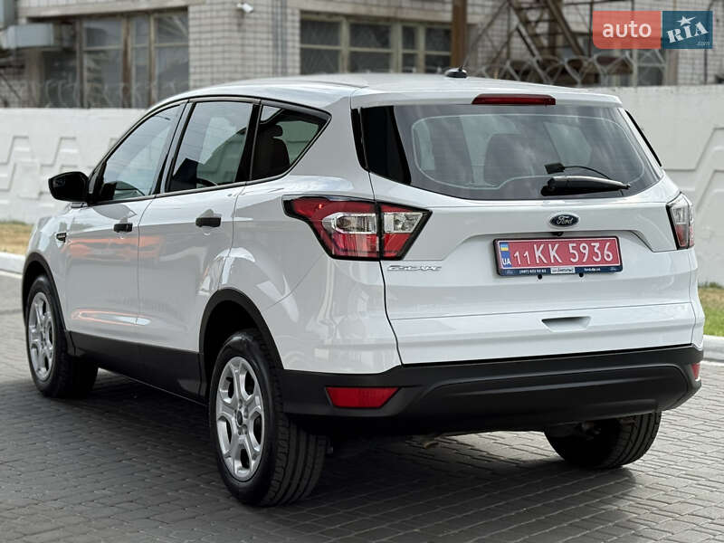 Внедорожник / Кроссовер Ford Escape 2017 в Днепре