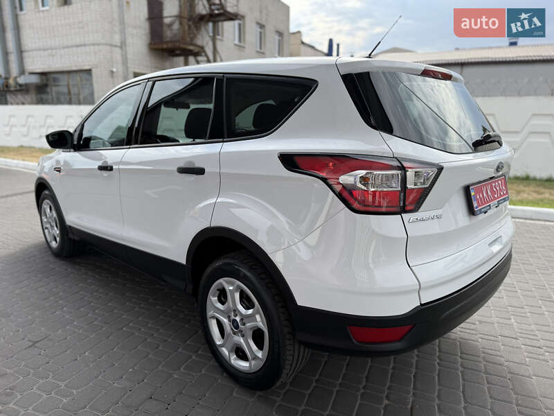 Внедорожник / Кроссовер Ford Escape 2017 в Днепре