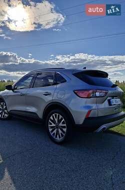 Внедорожник / Кроссовер Ford Escape 2021 в 