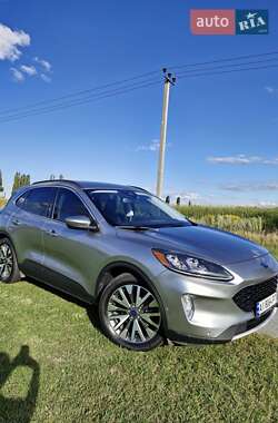 Внедорожник / Кроссовер Ford Escape 2021 в 