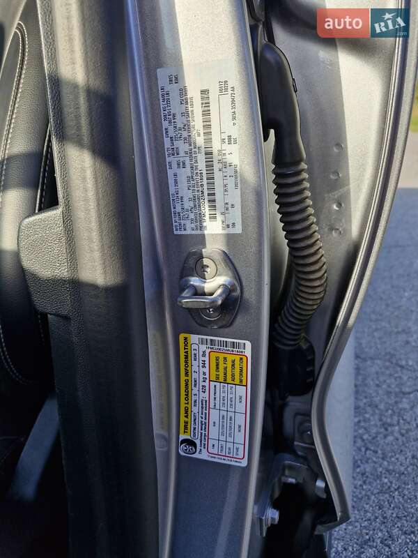 Внедорожник / Кроссовер Ford Escape 2021 в Киеве