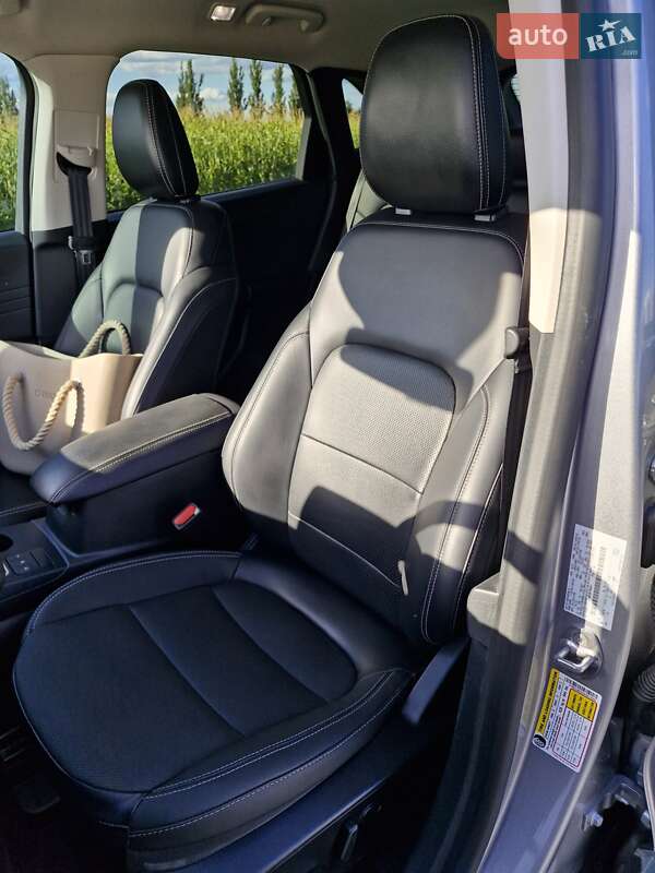 Внедорожник / Кроссовер Ford Escape 2021 в Киеве