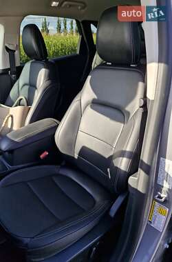 Внедорожник / Кроссовер Ford Escape 2021 в 
