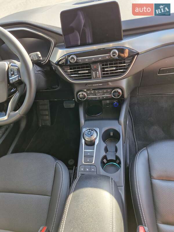 Внедорожник / Кроссовер Ford Escape 2021 в Киеве