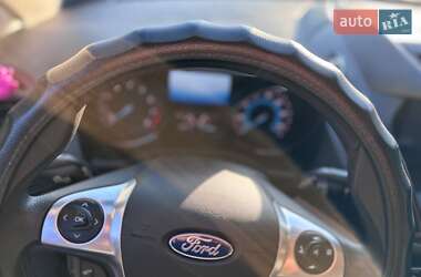 Позашляховик / Кросовер Ford Escape 2015 в Тернополі