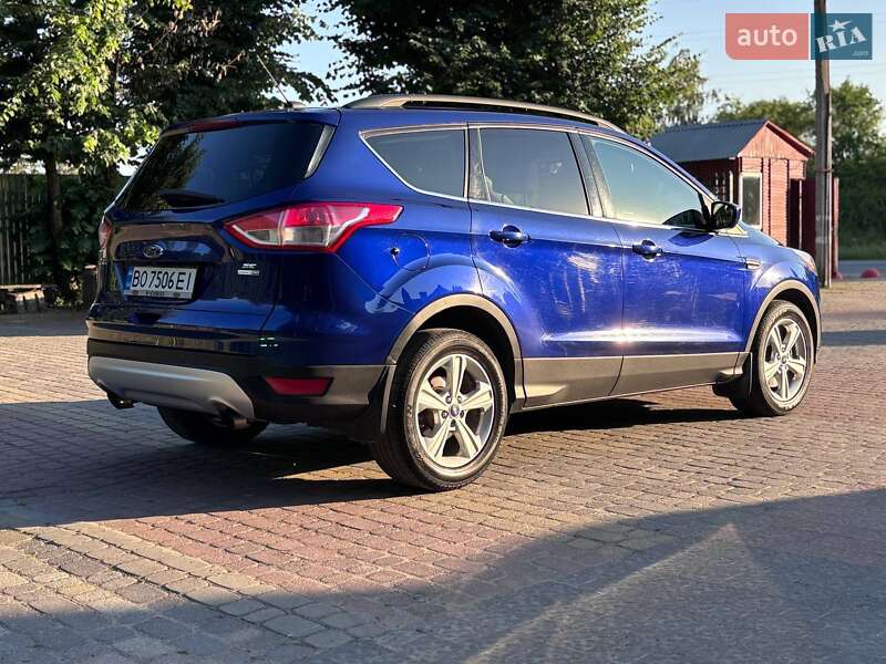 Внедорожник / Кроссовер Ford Escape 2015 в Тернополе