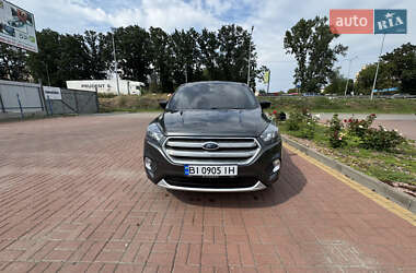 Внедорожник / Кроссовер Ford Escape 2017 в 