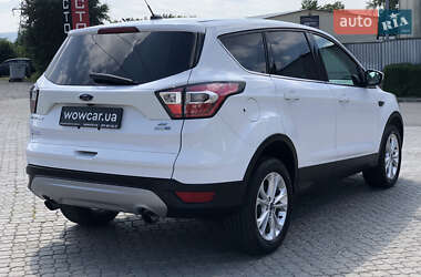 Внедорожник / Кроссовер Ford Escape 2016 в 