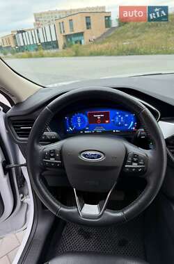Внедорожник / Кроссовер Ford Escape 2020 в 