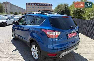 Внедорожник / Кроссовер Ford Escape 2017 в 