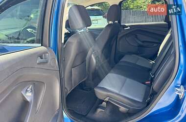 Внедорожник / Кроссовер Ford Escape 2017 в 
