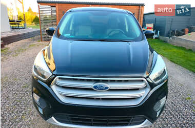 Внедорожник / Кроссовер Ford Escape 2016 в 