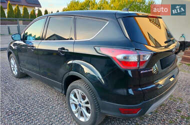 Внедорожник / Кроссовер Ford Escape 2016 в 