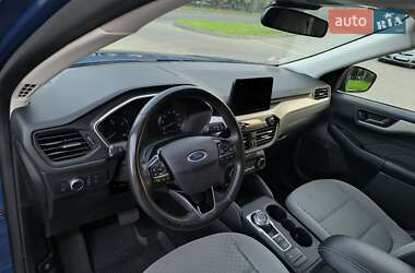 Внедорожник / Кроссовер Ford Escape 2022 в 