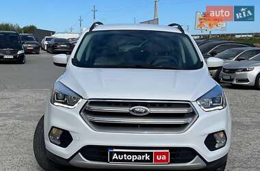 Внедорожник / Кроссовер Ford Escape 2016 в 